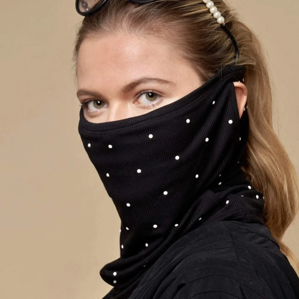 LELE SADOUGHI NWT JET SOFT STRETCH HEAT STAMPED PEARLS GAITER
